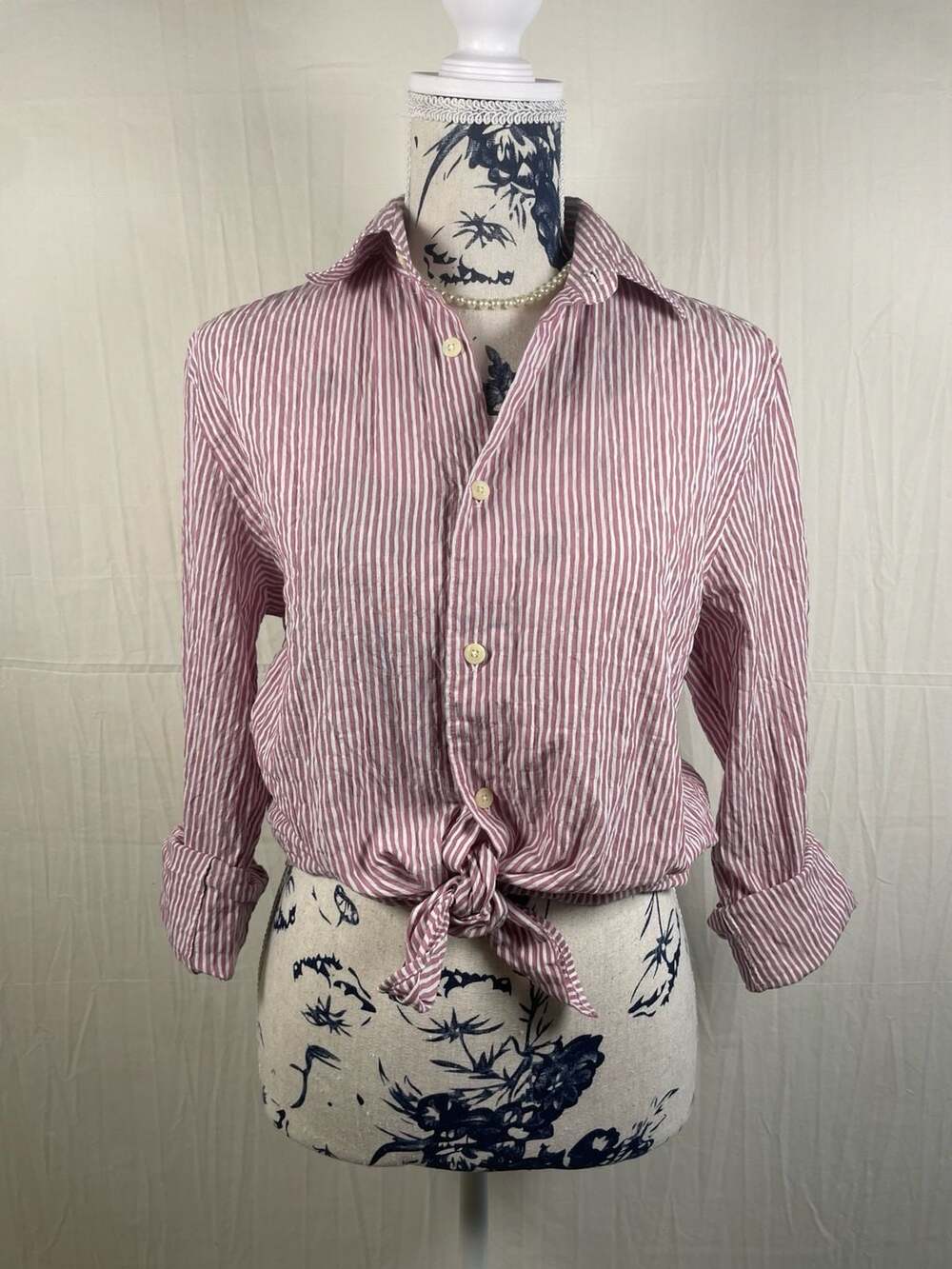 ZARA Seersucker Regular Fit Red and White Striped Long Sleeve Button Up Shirt